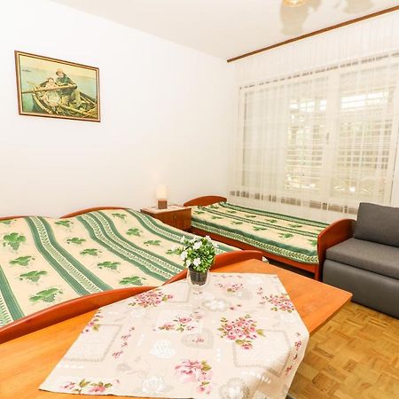 Apartments Magasic With Terrace Baška Buitenkant foto