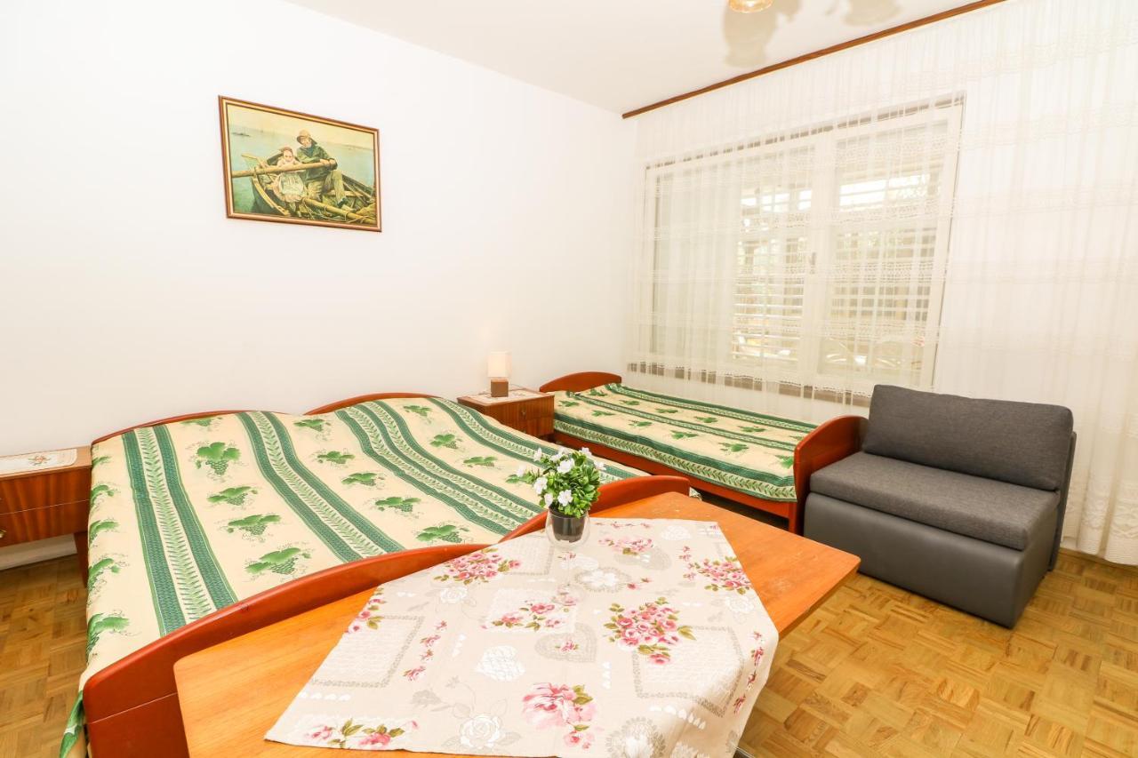 Apartments Magasic With Terrace Baška Buitenkant foto