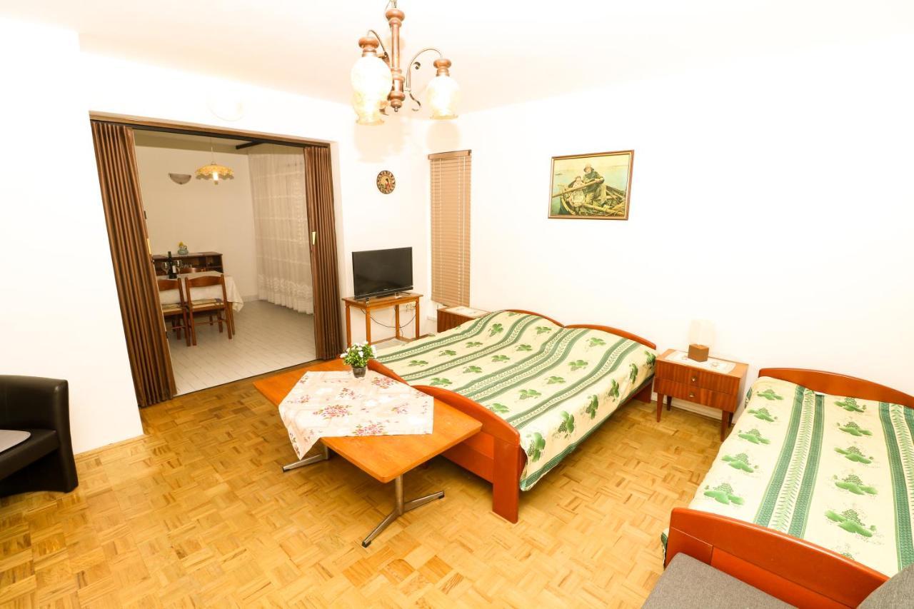 Apartments Magasic With Terrace Baška Buitenkant foto