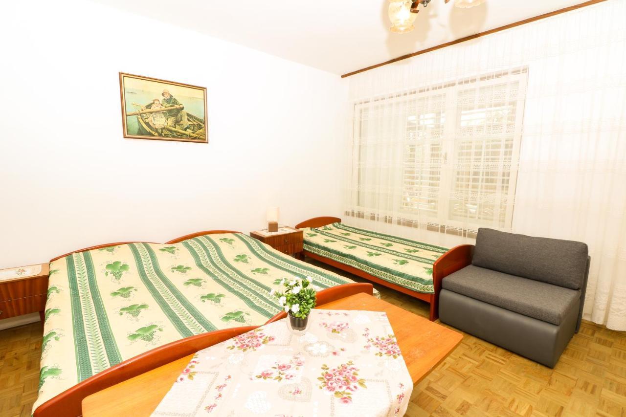 Apartments Magasic With Terrace Baška Buitenkant foto