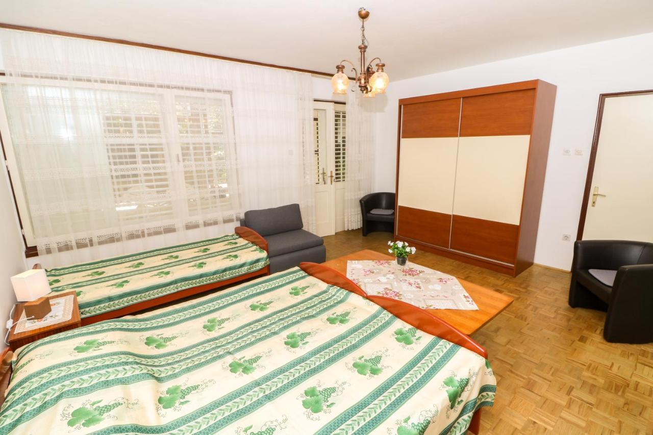 Apartments Magasic With Terrace Baška Buitenkant foto