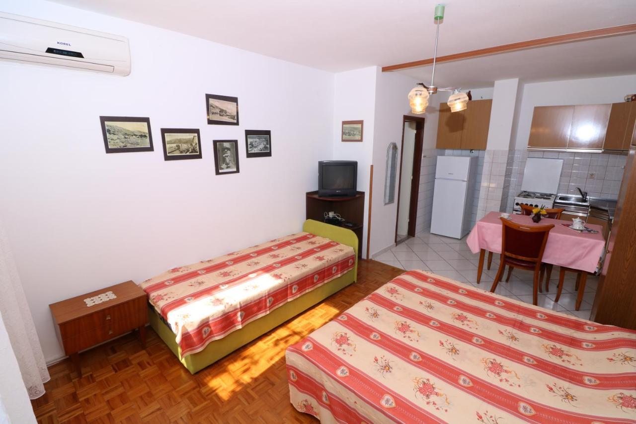 Apartments Magasic With Terrace Baška Buitenkant foto